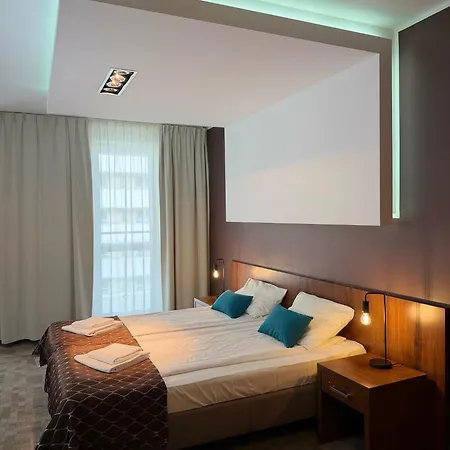 Hotel Diva 200 Metrow Do Plazy