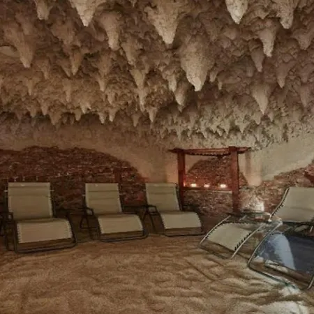 Hotel Diva 200 Metrow Do Plazy 4*