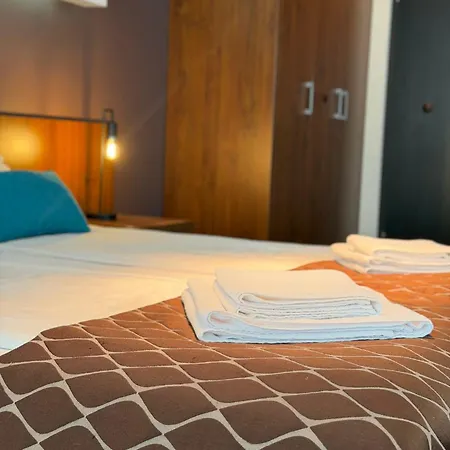 Hotel Diva 200 Metrow Do Plazy