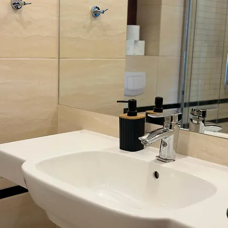 Hotel Diva 200 Metrow Do Plazy Kolobřeh